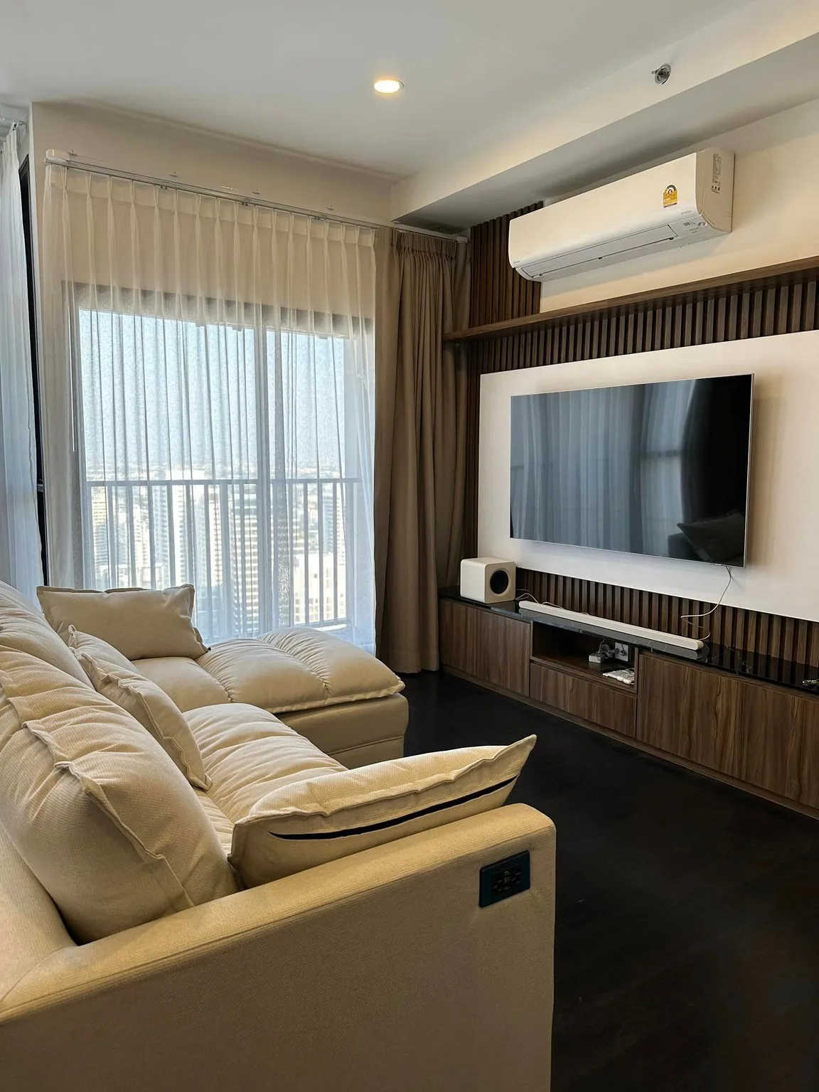Property photos for Park Origin Thonglor