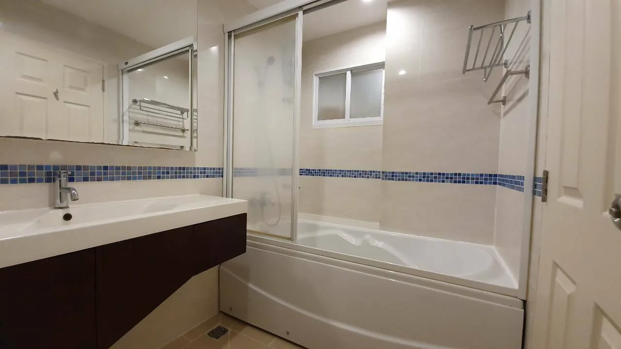 Property photos for Life Sukhumvit 65