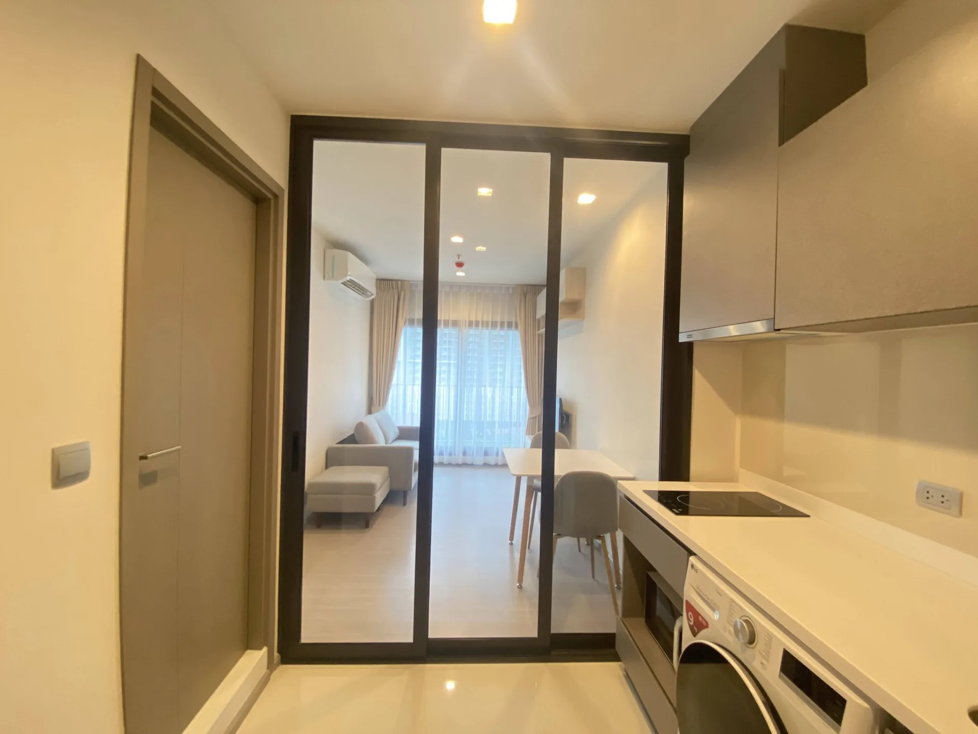 Property photos for Life Asoke Hype
