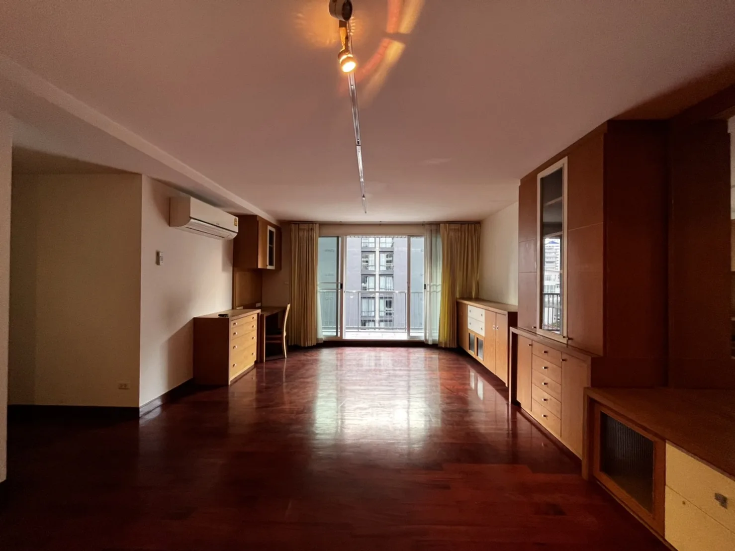 Property photos for Urbana Sukhumvit 15