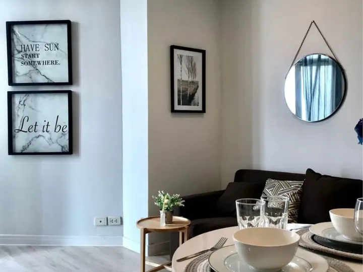 Property photos for Lumpini Place Water Cliff