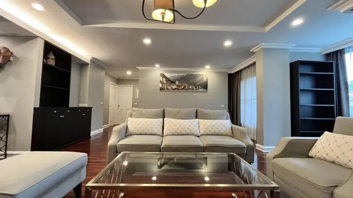 Property photos for Yen Akard Garden