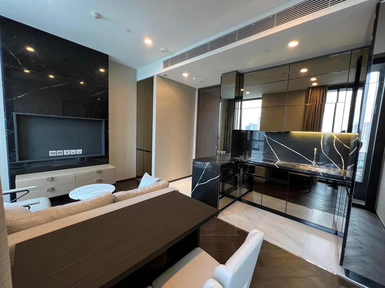 Property photos for The Esse Sukhumvit 36