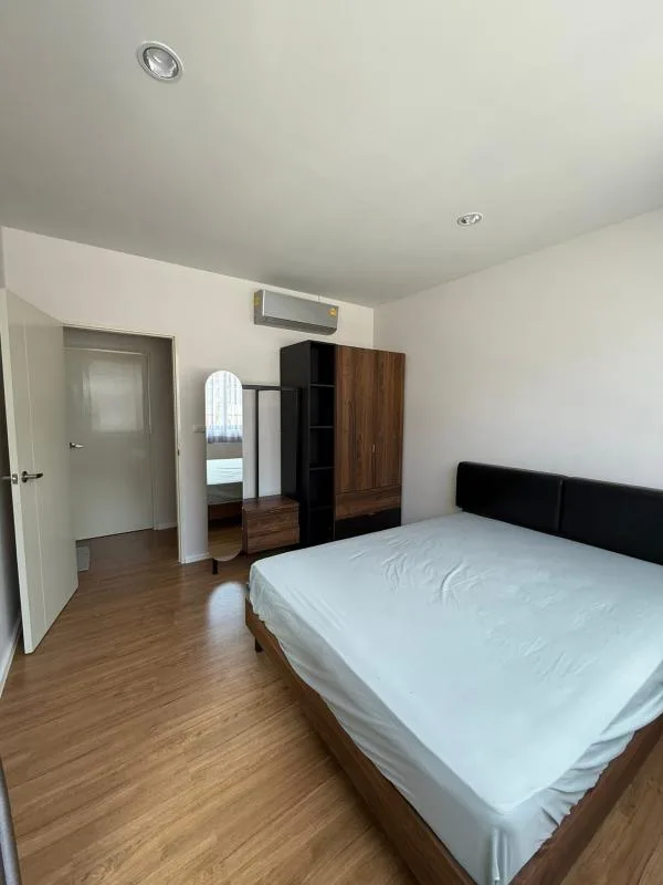 Property photos for Baan Klang Muang Bangna-Wongwaen