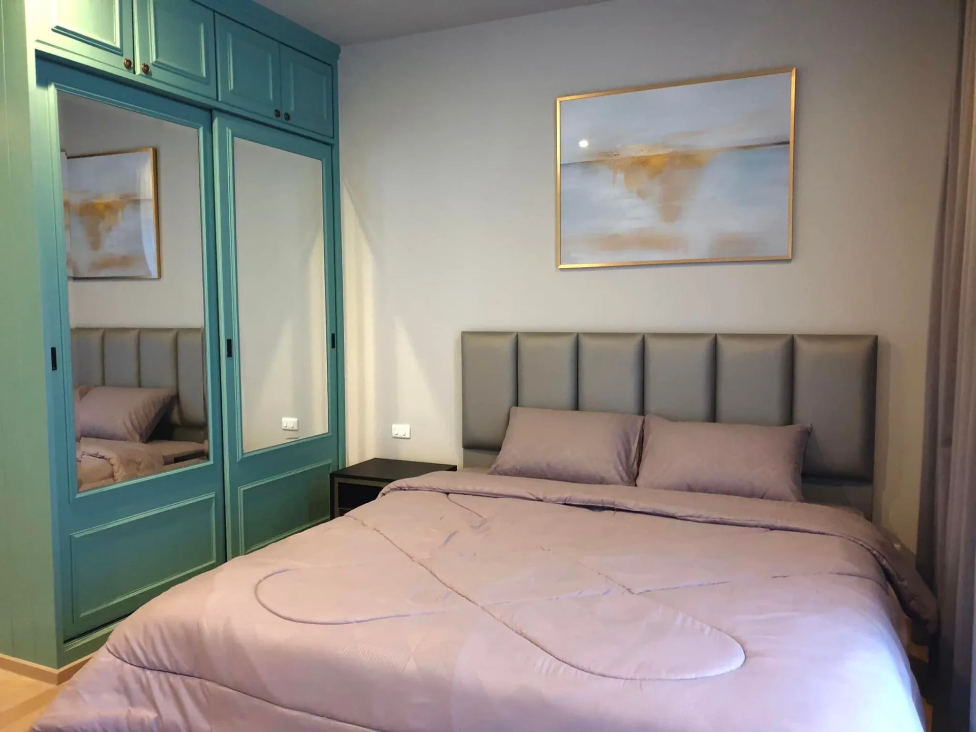Property photos for Noble Refine