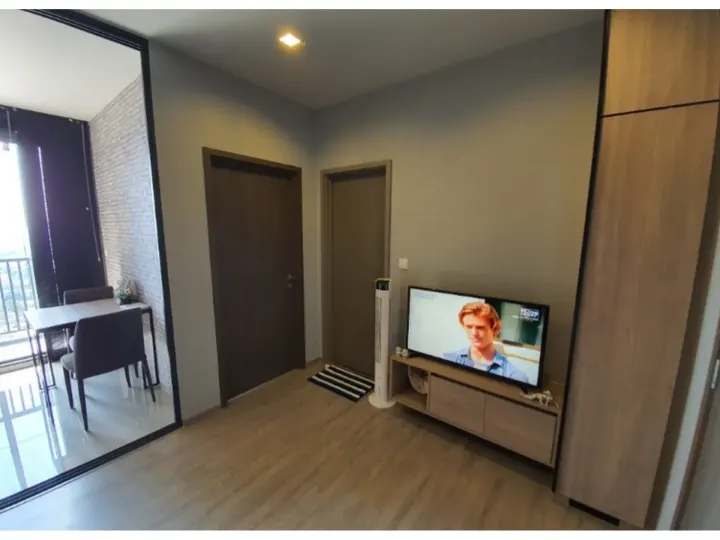 Property photos for The Line Wongsawang