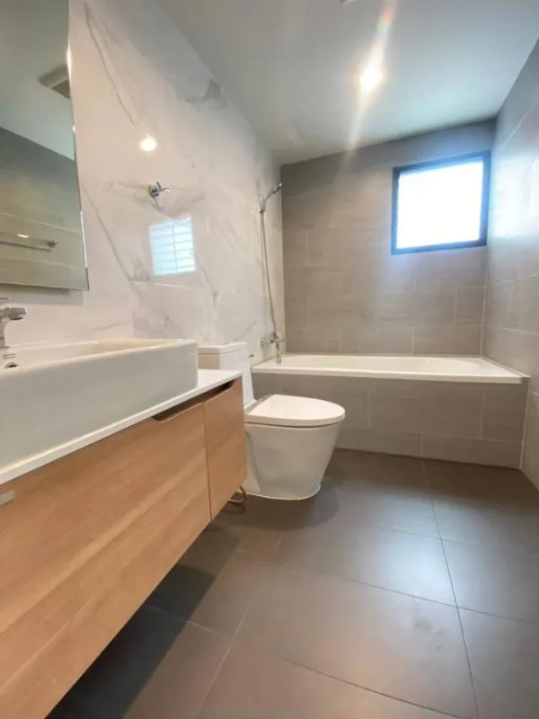 Property photos for Lily House