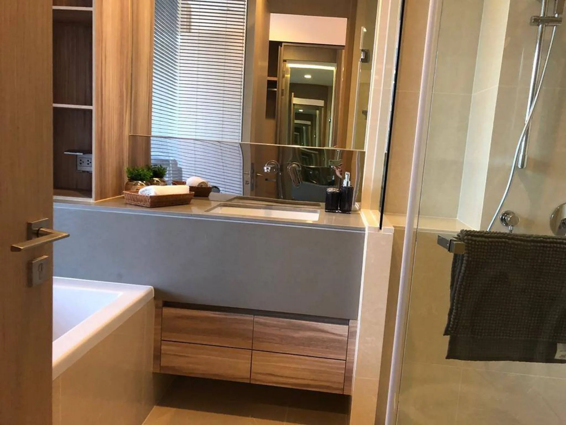 Property photos for The Esse Asoke