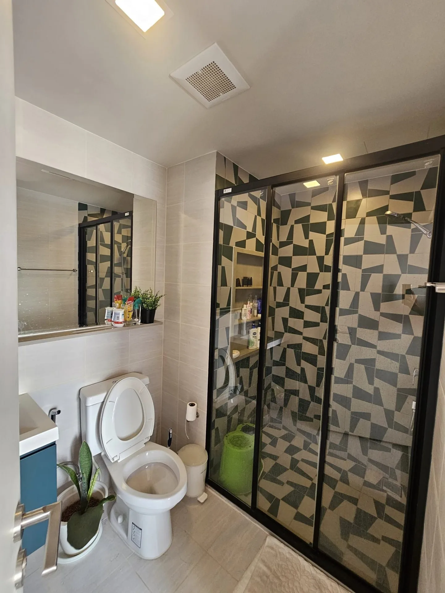 Property photos for THE BASE Sukhumvit 50