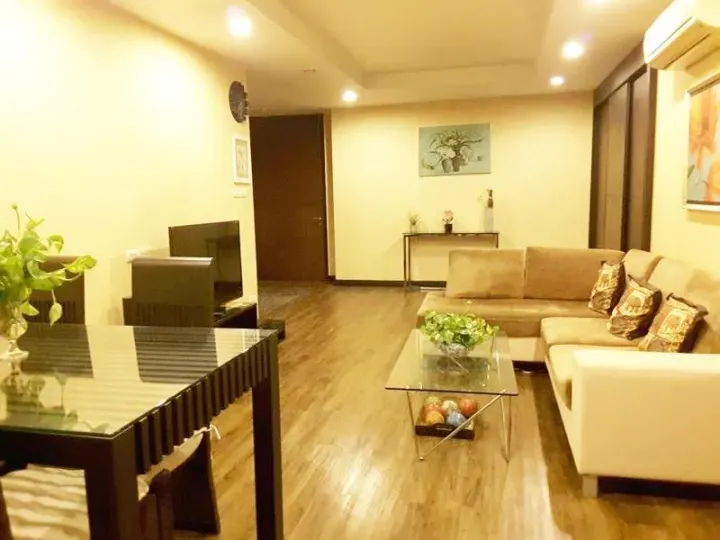 Property photos for Avenue 61