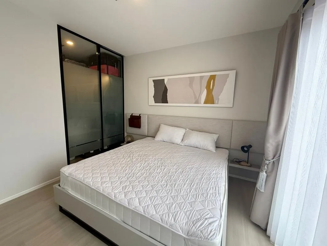 Property photos for The Key Mrt Phetkasem 48