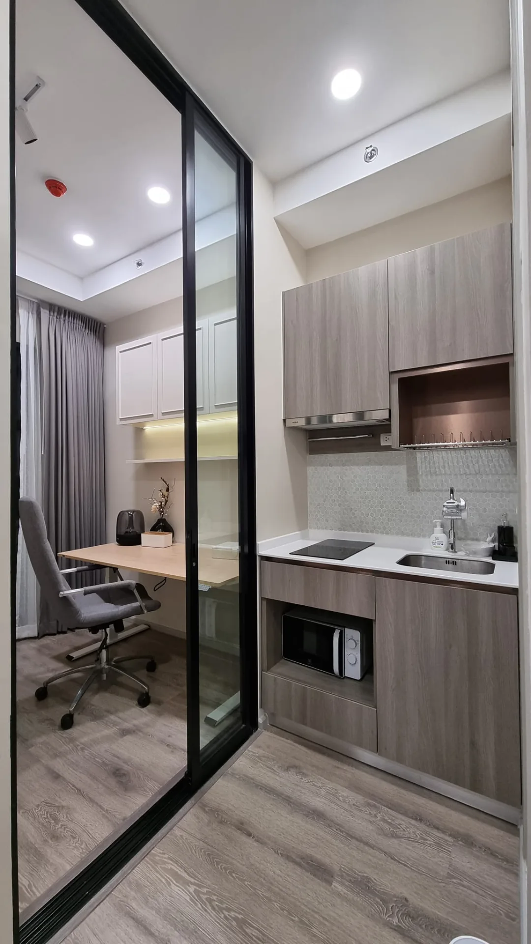 Property photos for KnightsBridge Prime Ratchayothin