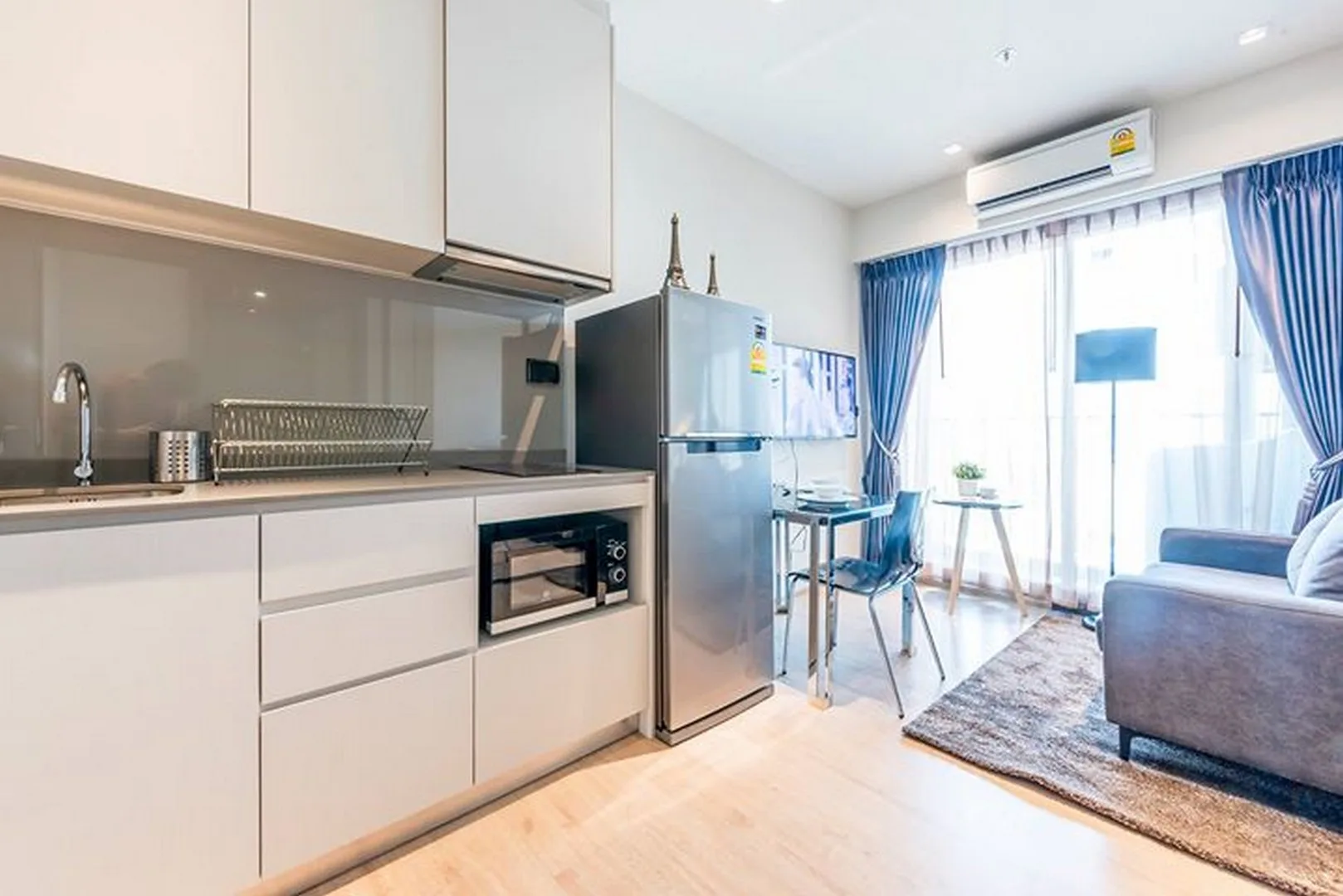 Property photos for Whizdom Station Ratchada - Thapra