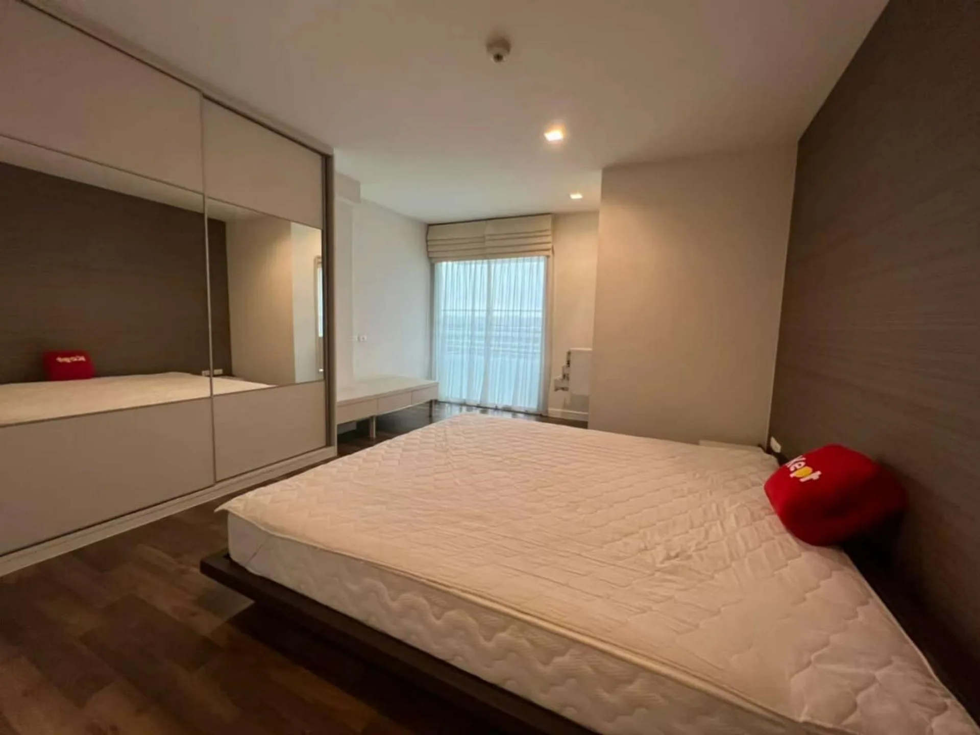 Property photos for The Room Sukhumvit 79