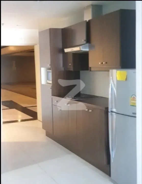 Property photos for State Tower