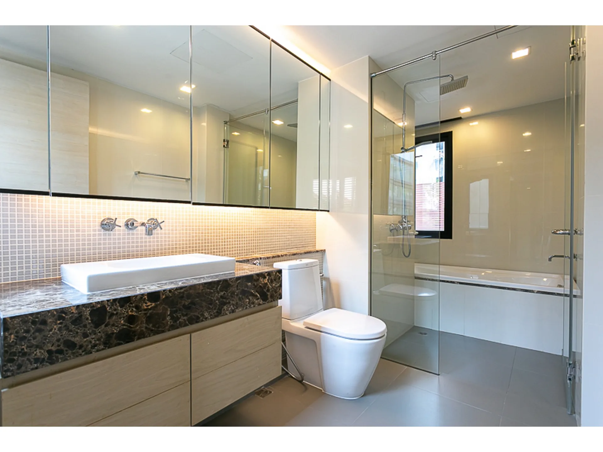 Property photos for L8 Residence