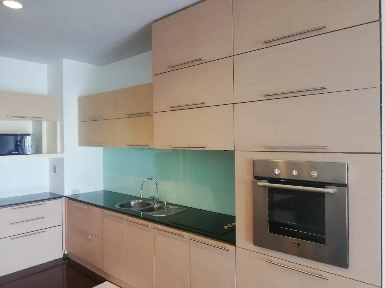 Property photos for Noble Ora