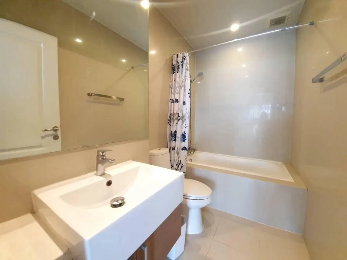 Property photos for Noble Refine