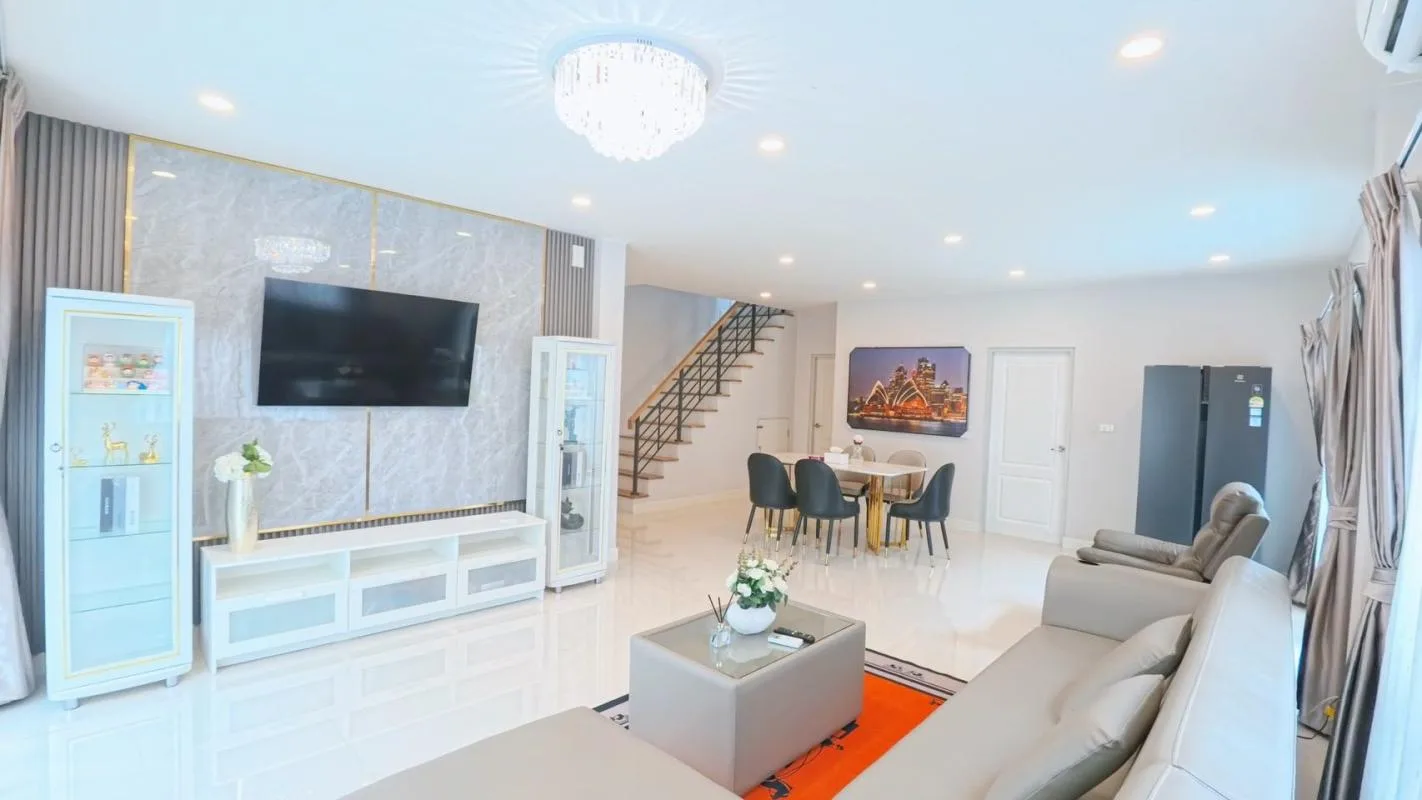 Property photos for Centro Phahol-viphawadee