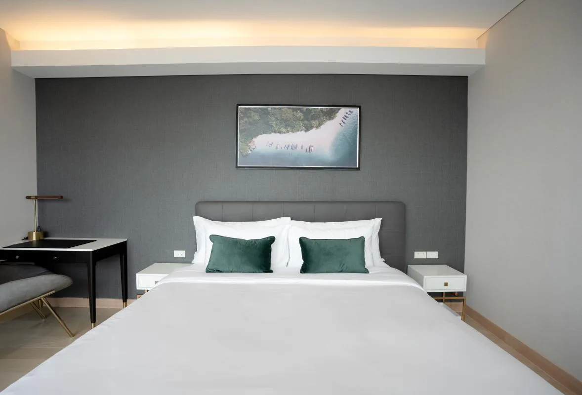 Property photos for Siamese Exclusive Queens