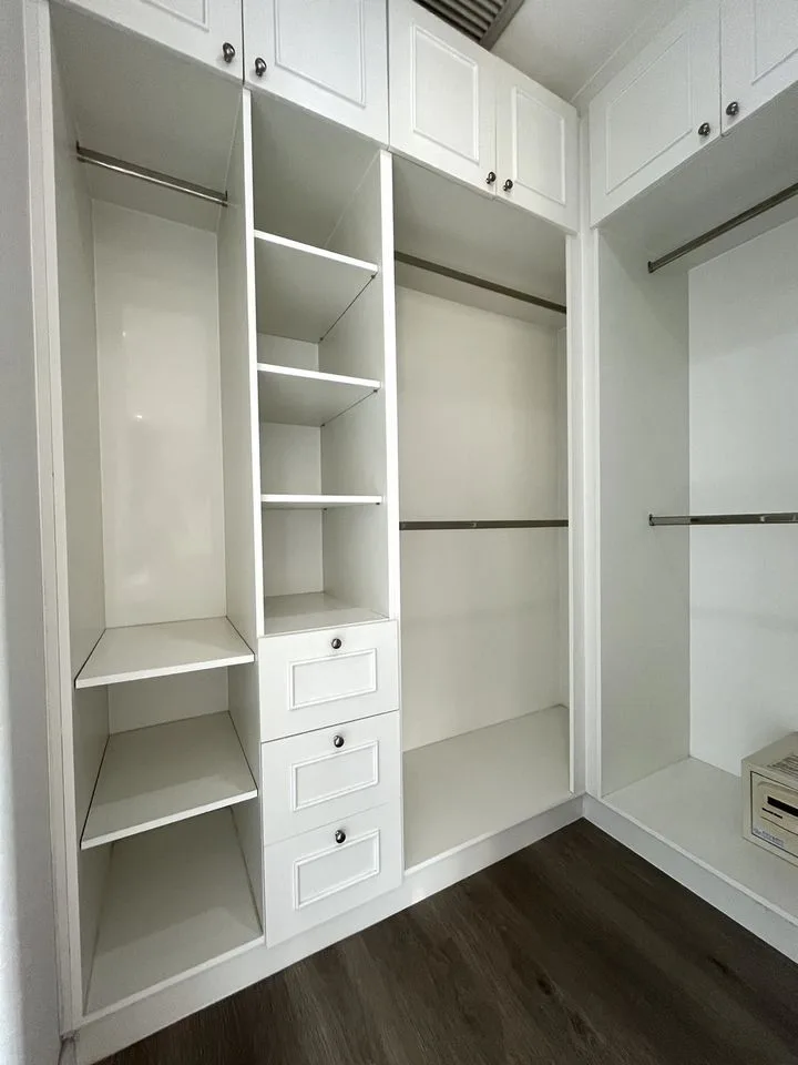 Property photos for Noble Refine