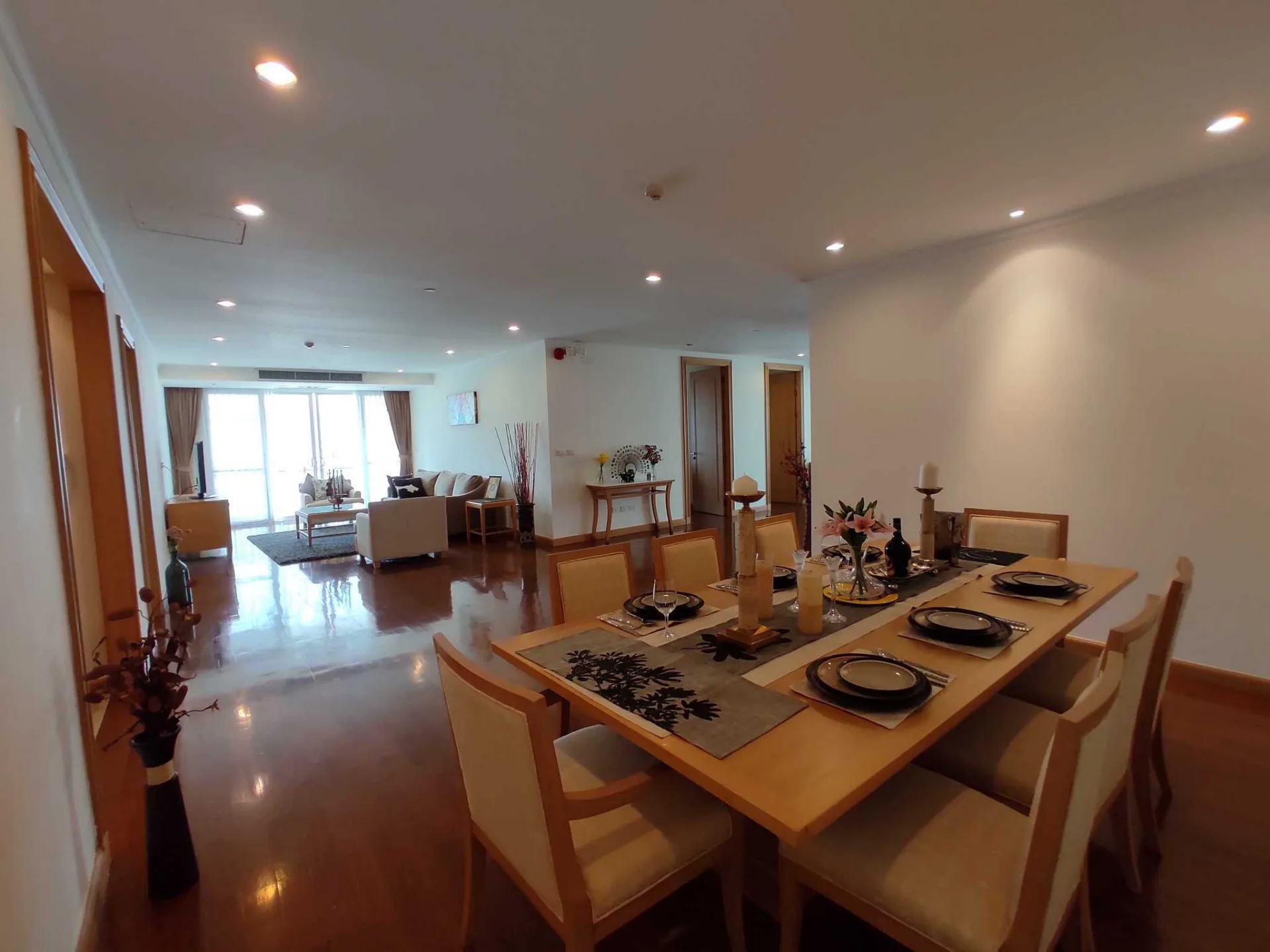 Property photos for Krungthep Thani Tower