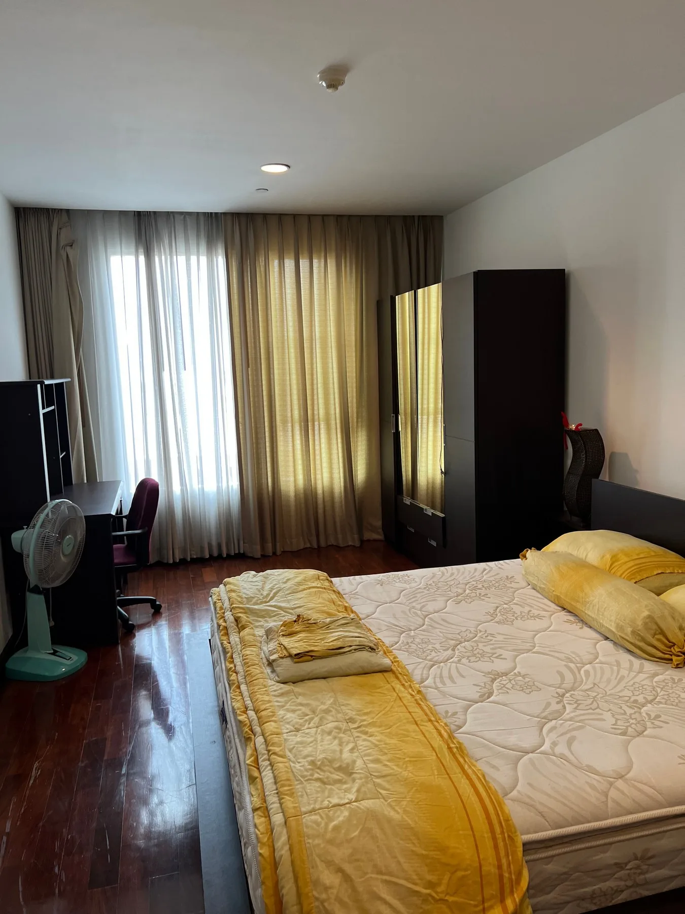 Property photos for Wilshire