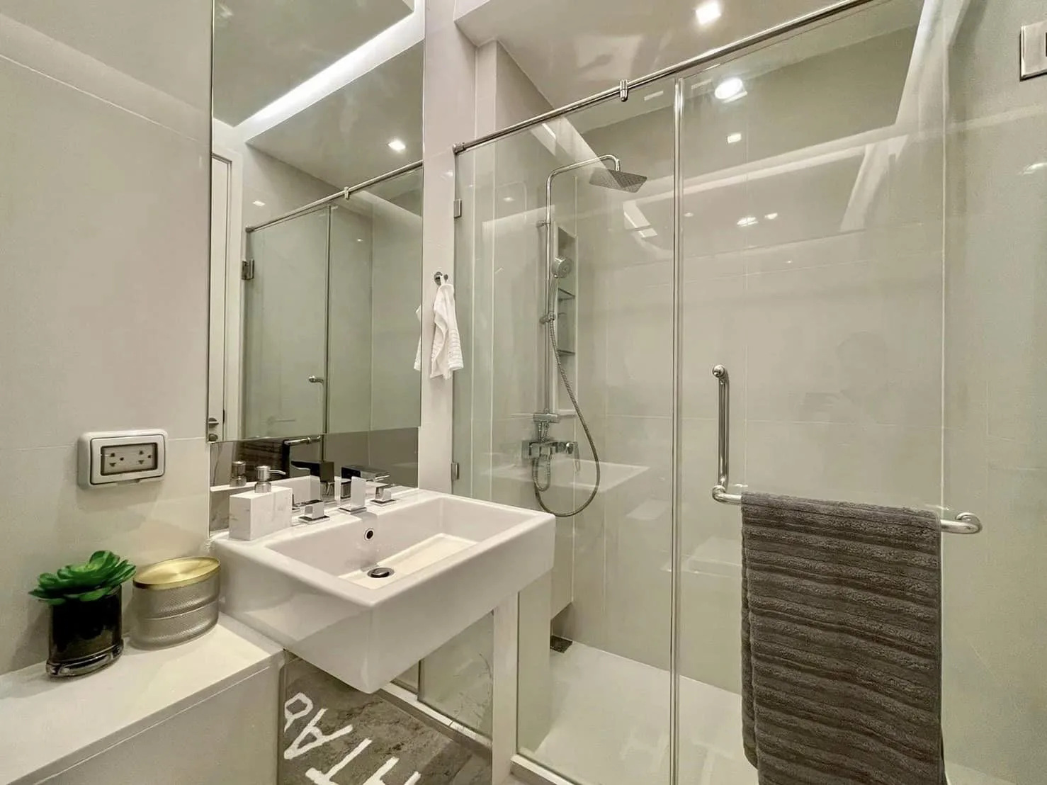 Property photos for Equinox