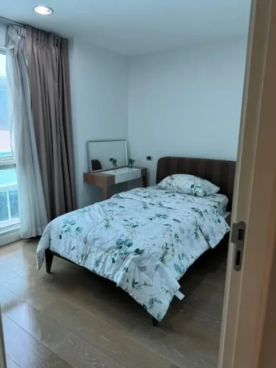 Property photos for The Crest Sukhumvit 24