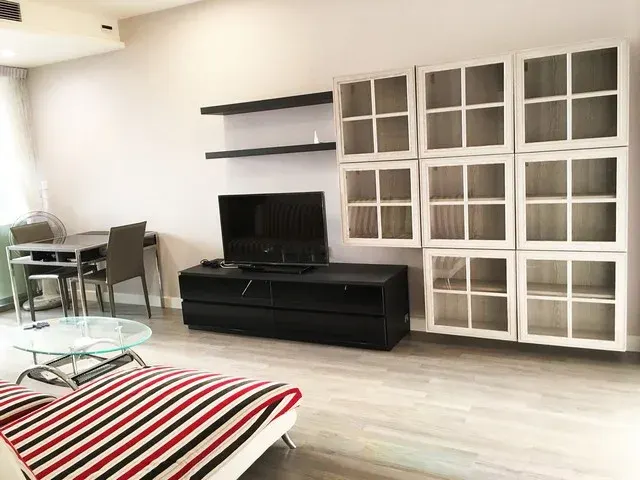 Property photos for The room Sathorn - TanonPun