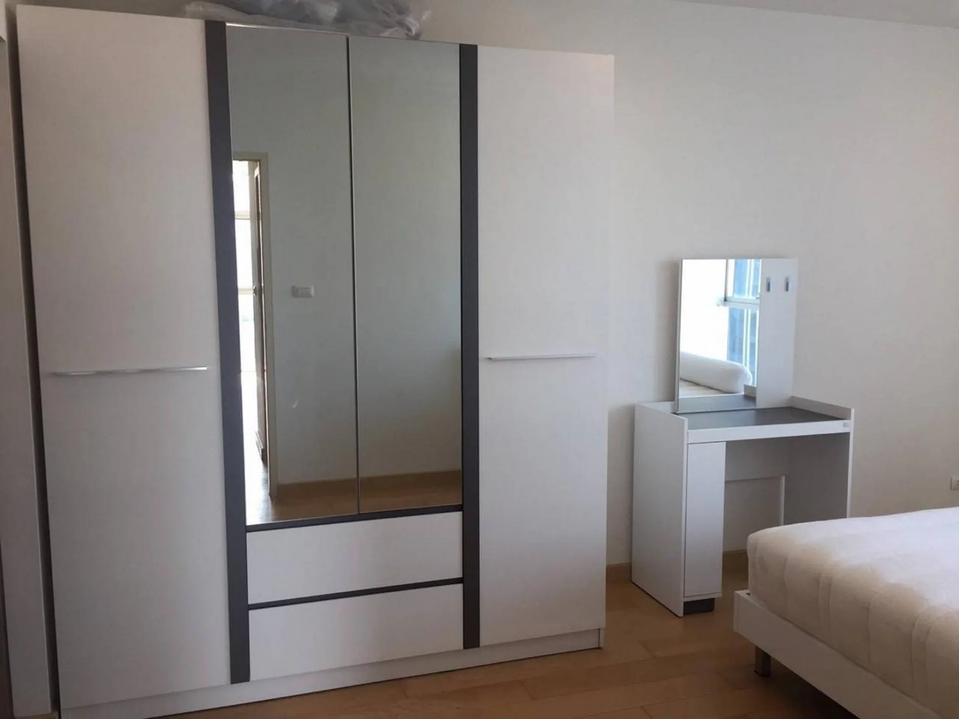 Property photos for Vertiq