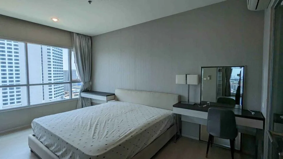 Property photos for Life Ratchadapisek