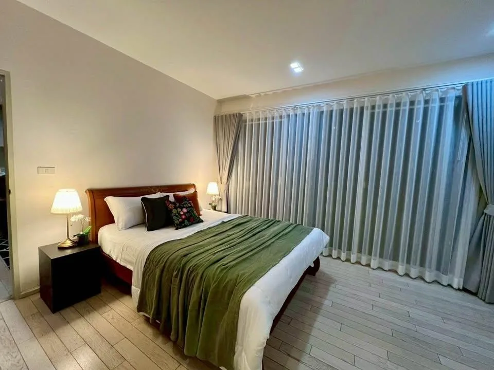 Property photos for Noble Solo