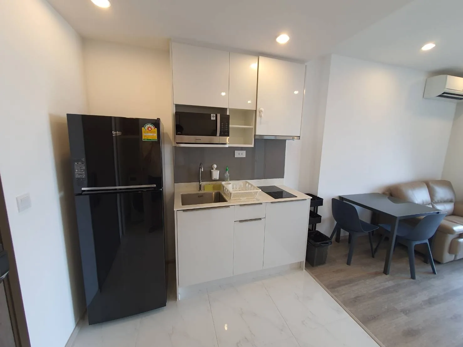 Property photos for IDEO Mobi Sukhumvit 66