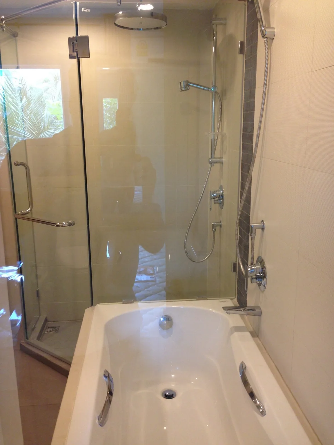 Property photos for The Crest Sukhumvit 49