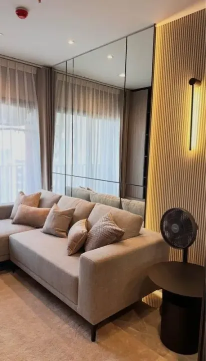 Property photos for Life Asoke Hype
