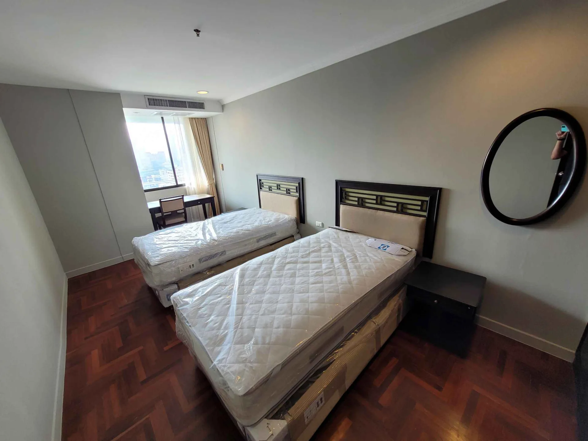 Property photos for Lake Green
