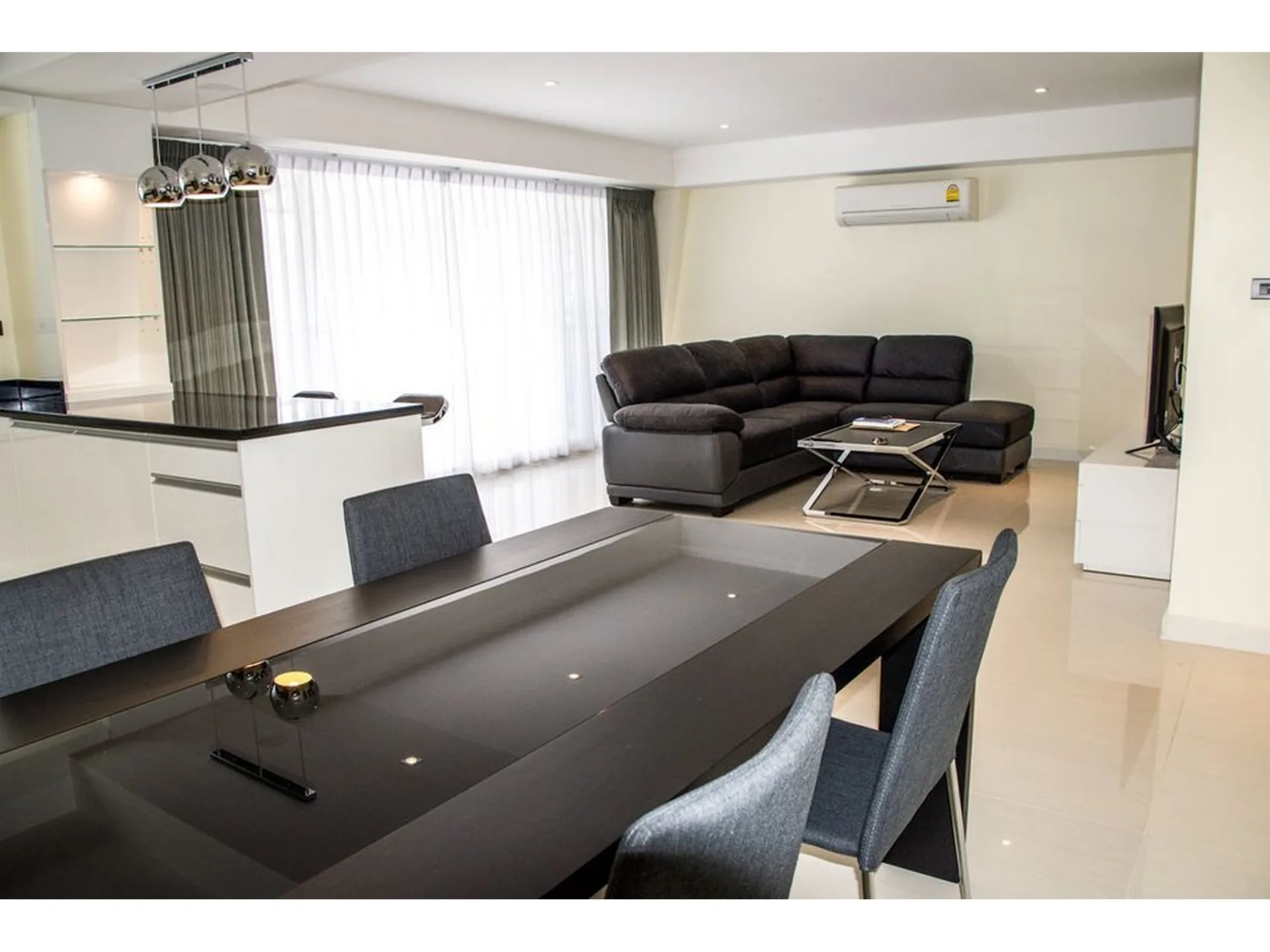 Property photos for Diamond Tower