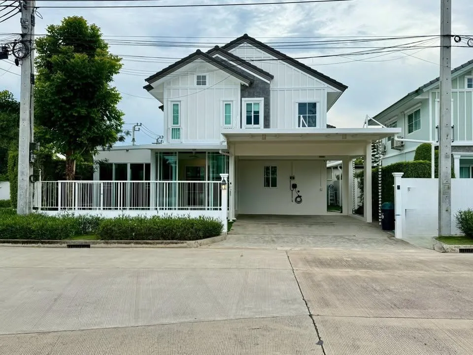 Property photos for Villaggio Srinakarin-bangna