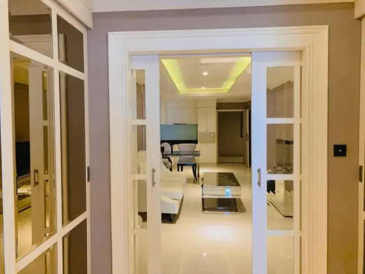Property photos for State Tower