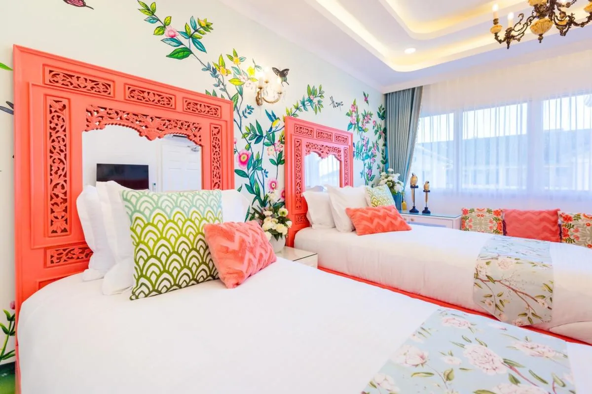 Property photos for The Luna Sabaispace