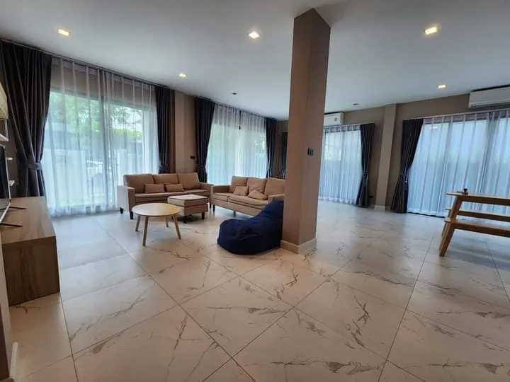 Property photos for Grand Bangkok Boulevard Viphavadi