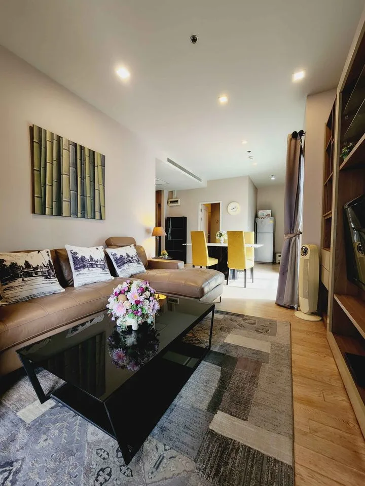 Property photos for Noble Refine