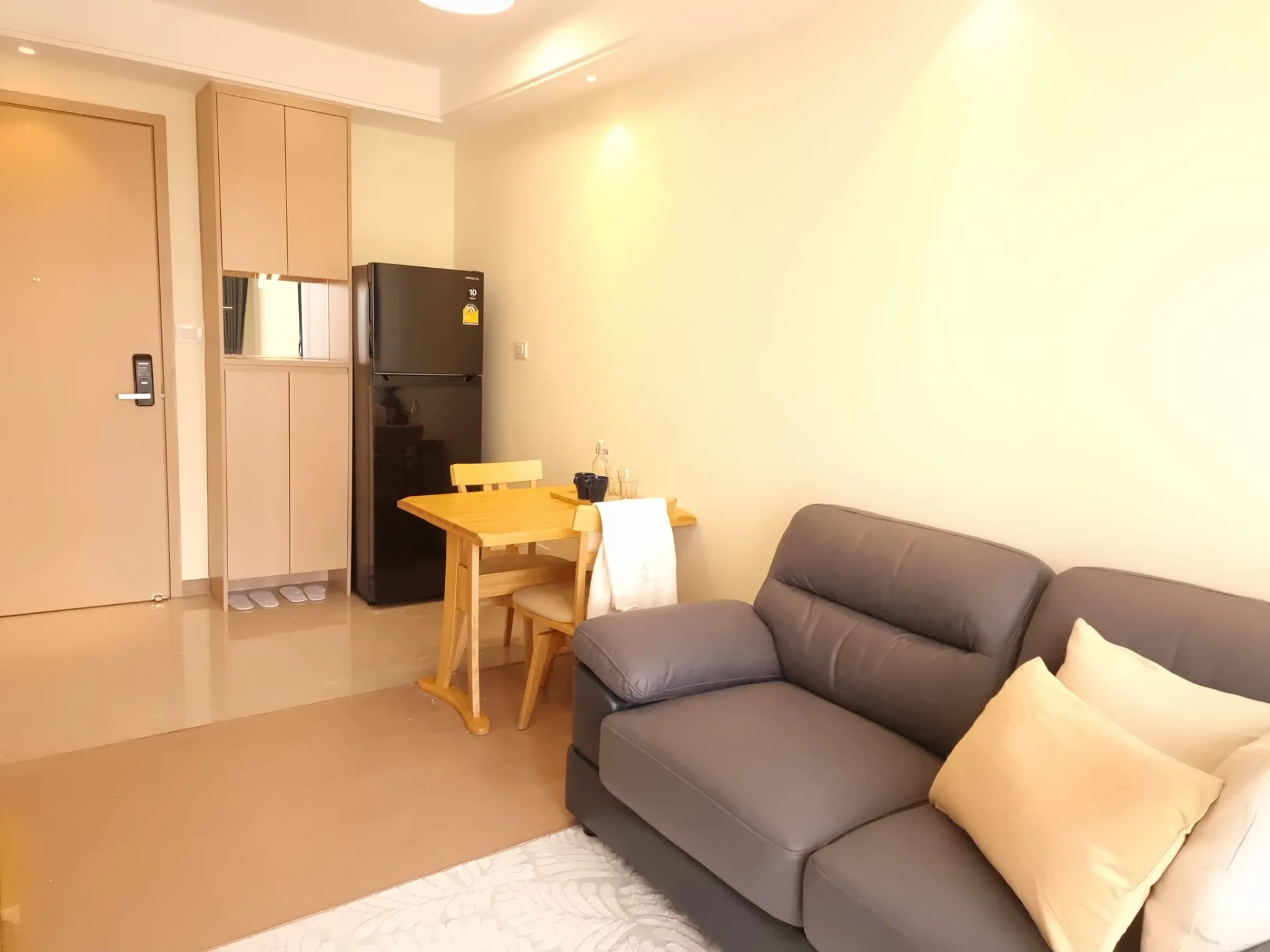 Property photos for Regal Condo Sathorn-naradhiwas