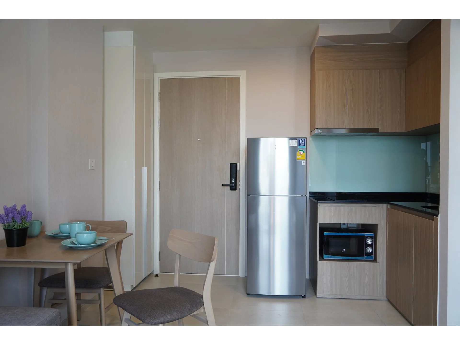 Property photos for Chambers On - nut Station