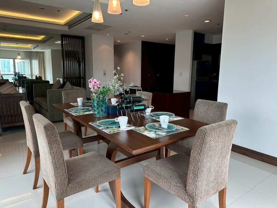 Property photos for Royal Residence Park