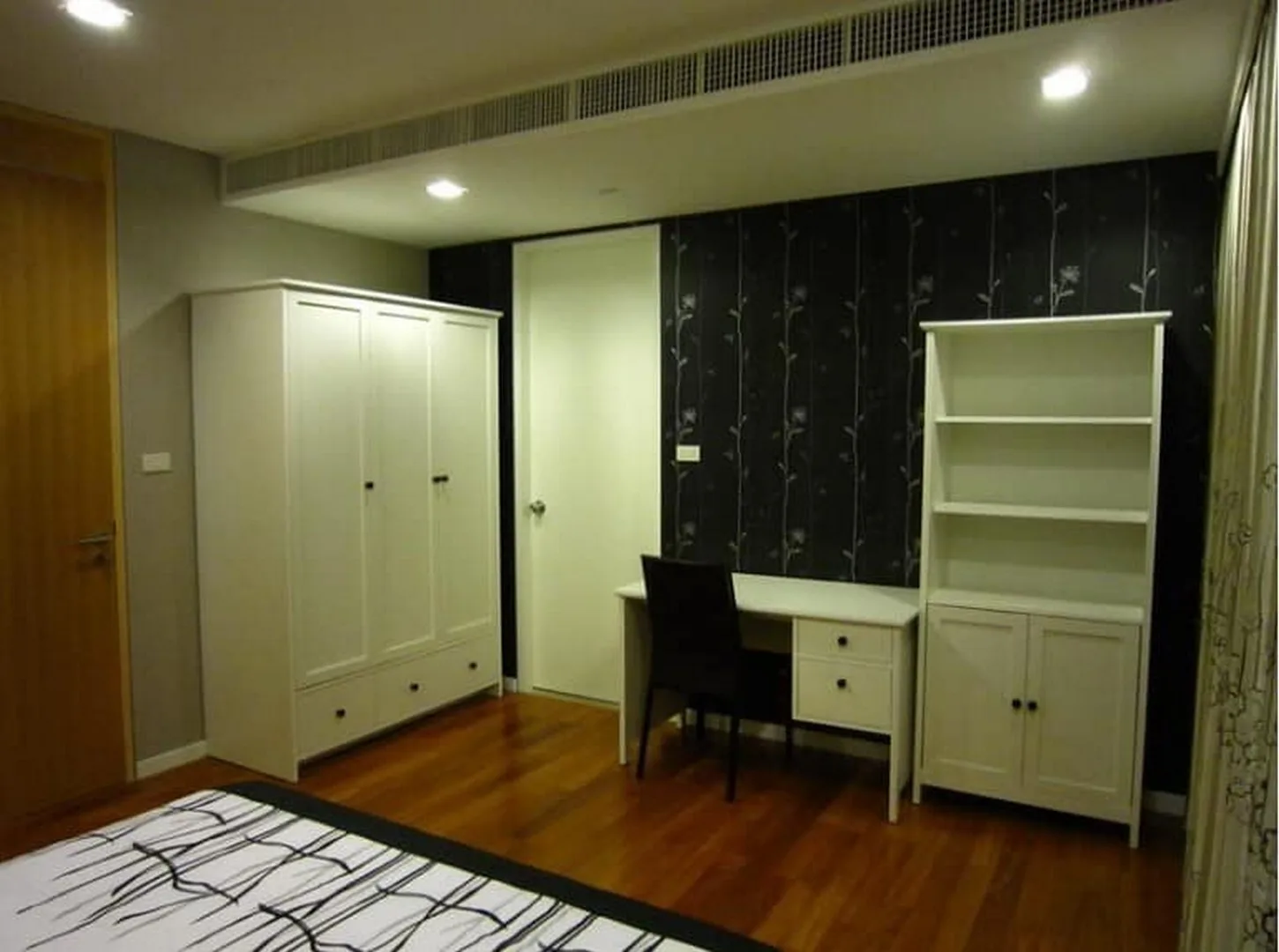 Property photos for Amanta Lumpini
