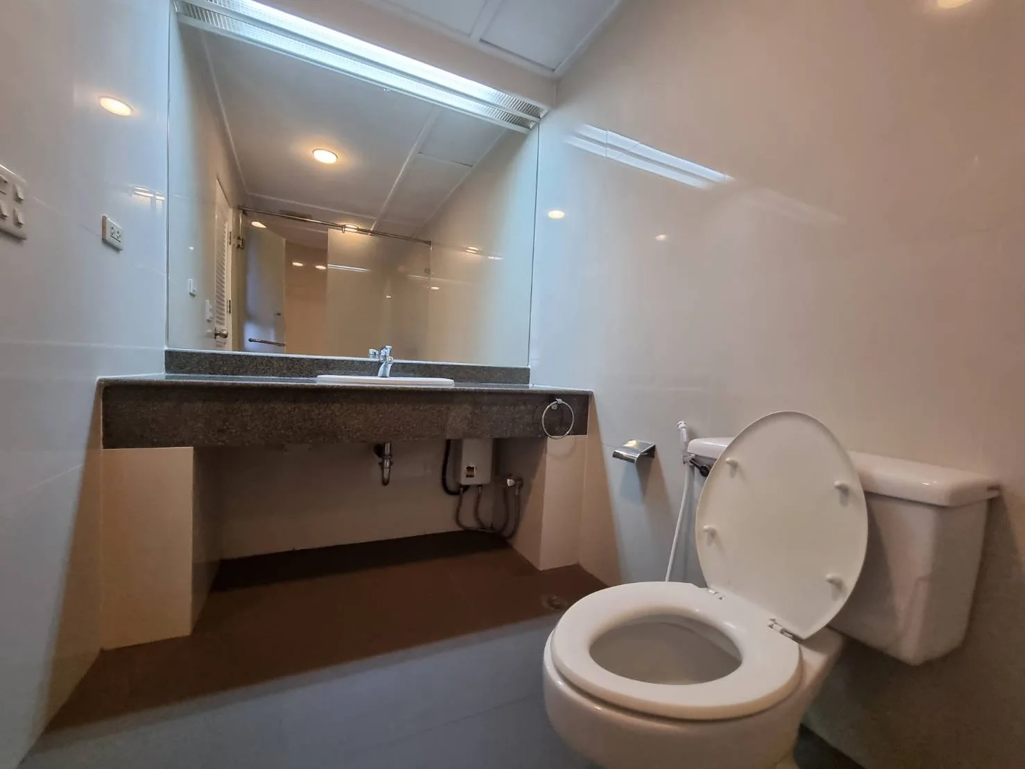 Property photos for Charoenjai Place