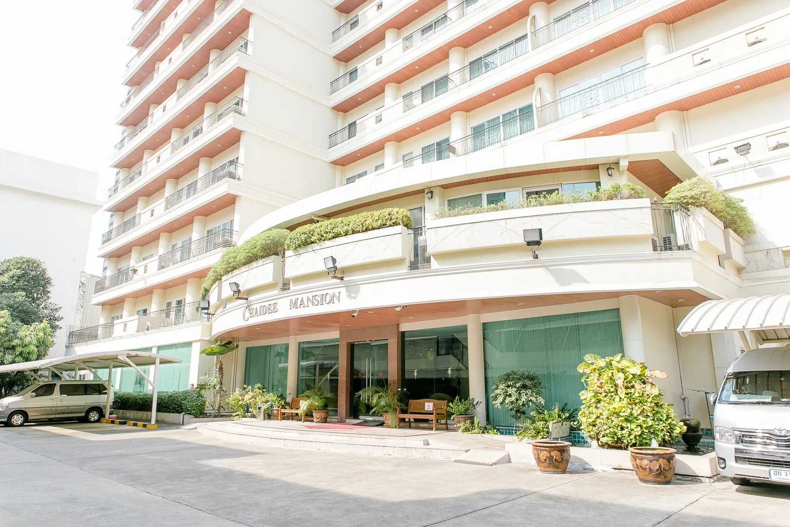 Property photos for Chaidee Mansion