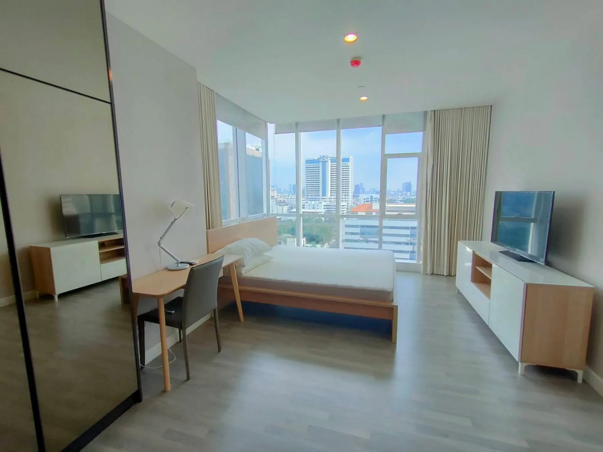 Property photos for The room Sathorn - TanonPun